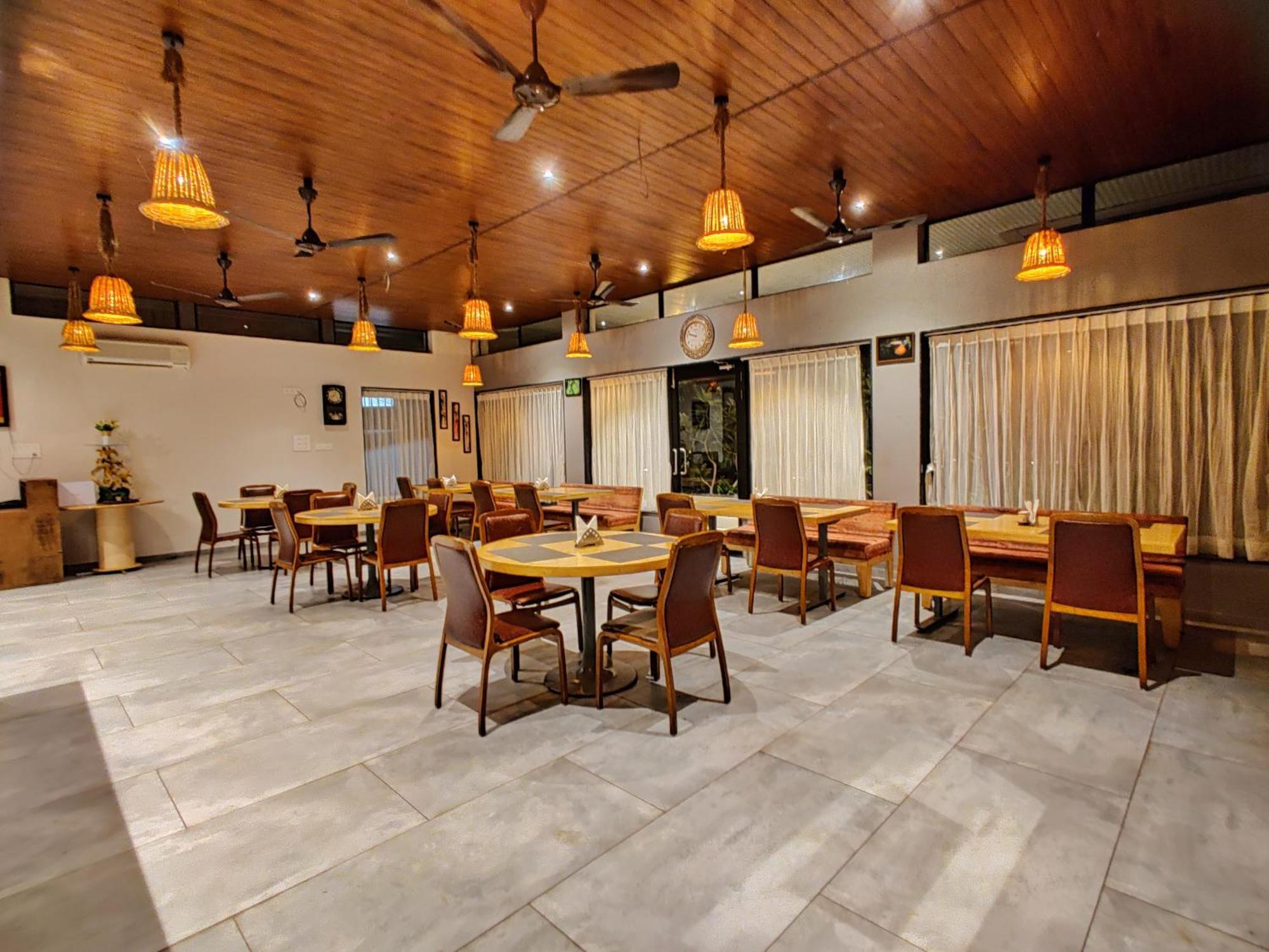 Lion Signature Family Resort Sasan Gir Εξωτερικό φωτογραφία